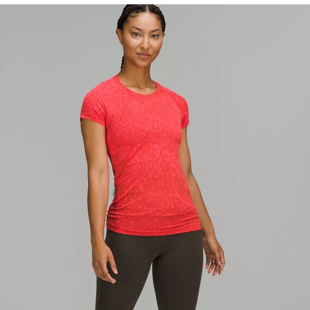 NWT Lululemon Swiftly Tech Short Sleeve 2.0